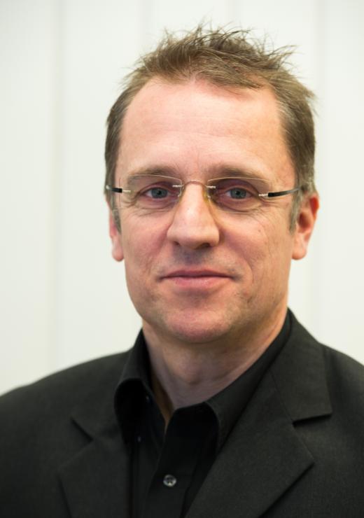 Tim Meyer ist Chefmediziner der FußballEM campus Das WebMagazin